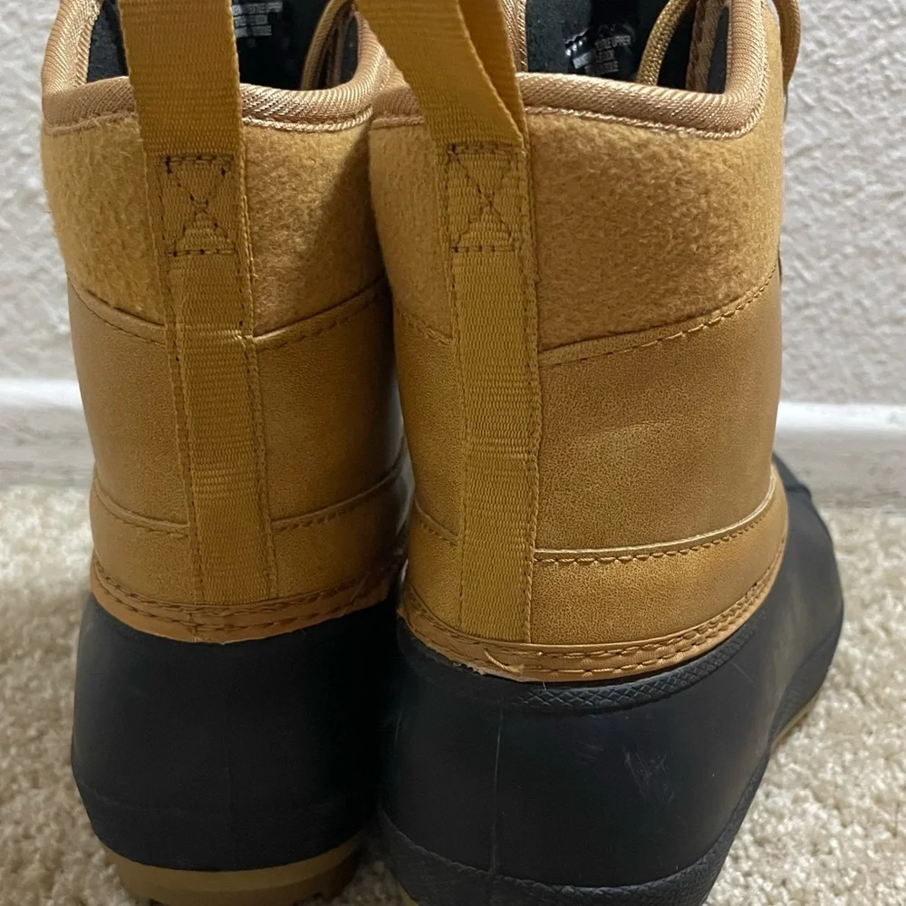 Universal Thread Kids Tan and Black Rain Boots